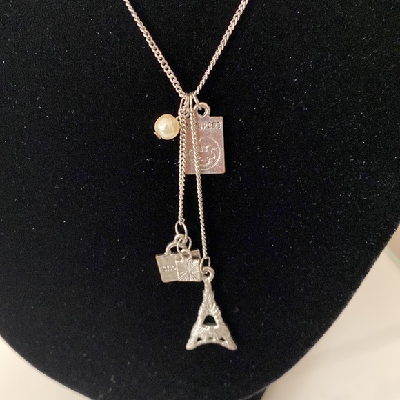 Necklace and earrings - Picture 3 of 5